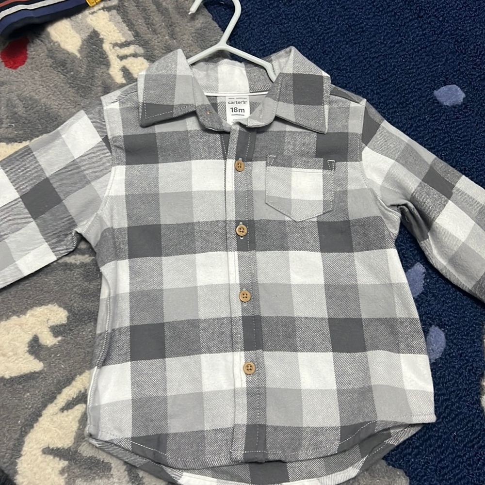 Brand new with tags Carter’s 18 months plaid shirt